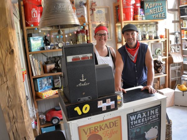 oud-Hollandsche snoepwinkel in Piershil